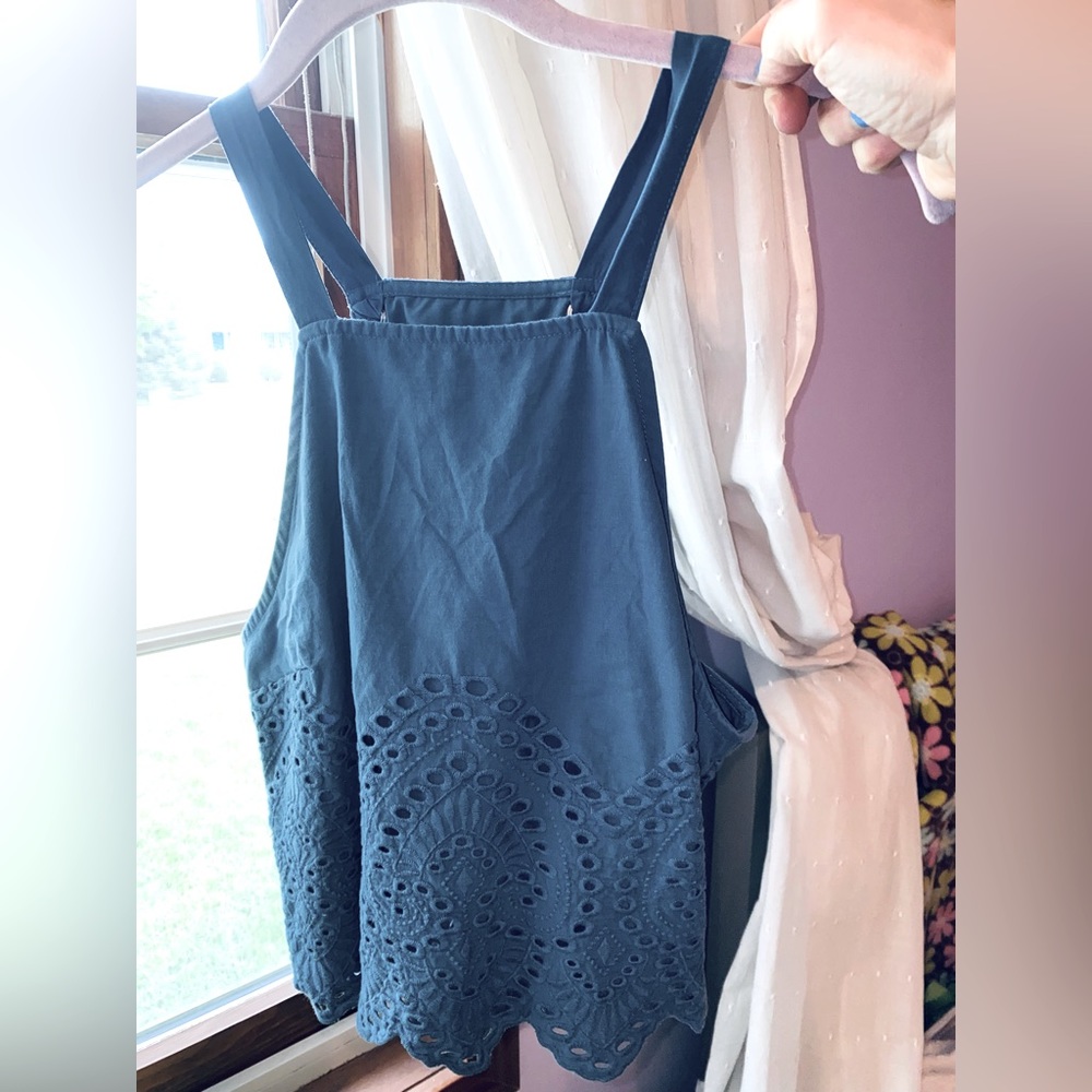 Abercrombie and Fitch top
